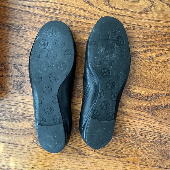 Tory Burch Black Leather Reva Flat - Picture 3 of 6